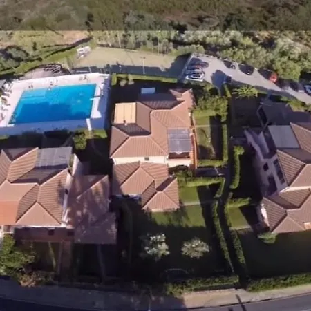 Mar Di Sardegna سان تيودورو