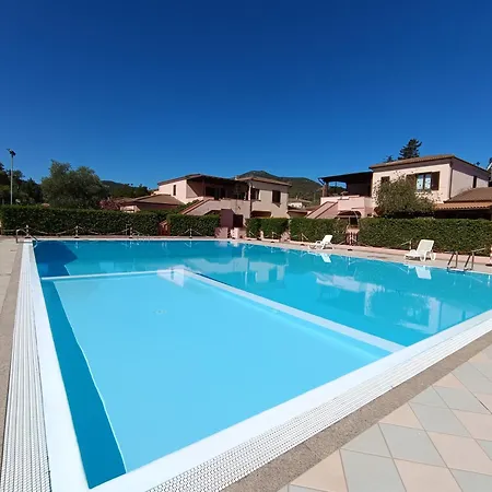 Mar Di Sardegna Apartment *